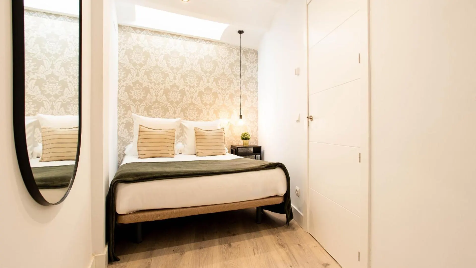 Apartamento Silvela Duplex En Madrid 0*,